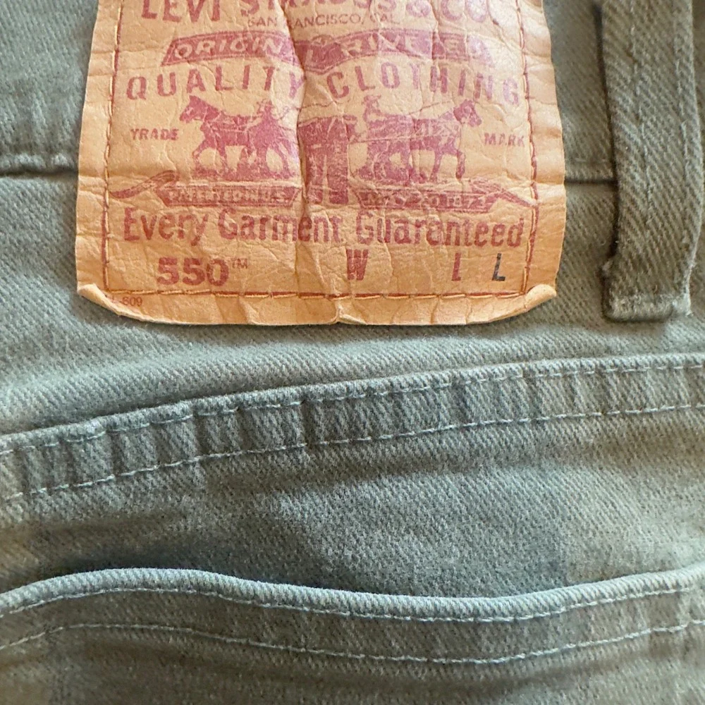 Levis 550 Relaxed Fit Tapered Leg Jeans Olive Green Men 29x28.5 Green Earth Tone